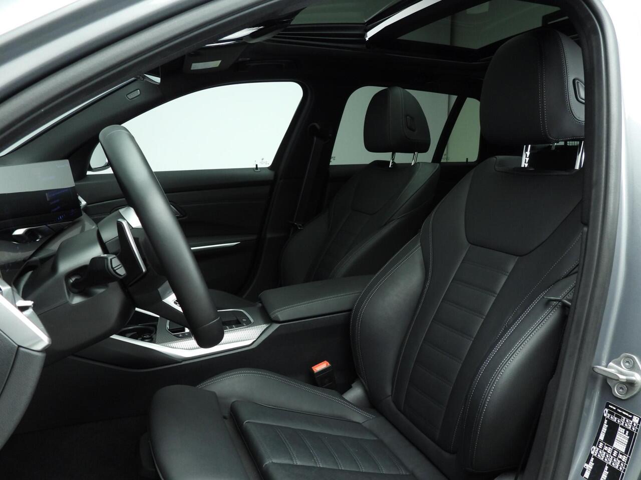 BMW 3-SERIE Touring 318i | M-Sportpakket | LED | Leder | HUD | Schuifdak | Trekhaak | Stoelverwarming | Keyles go | DAB | Alu 18 inch