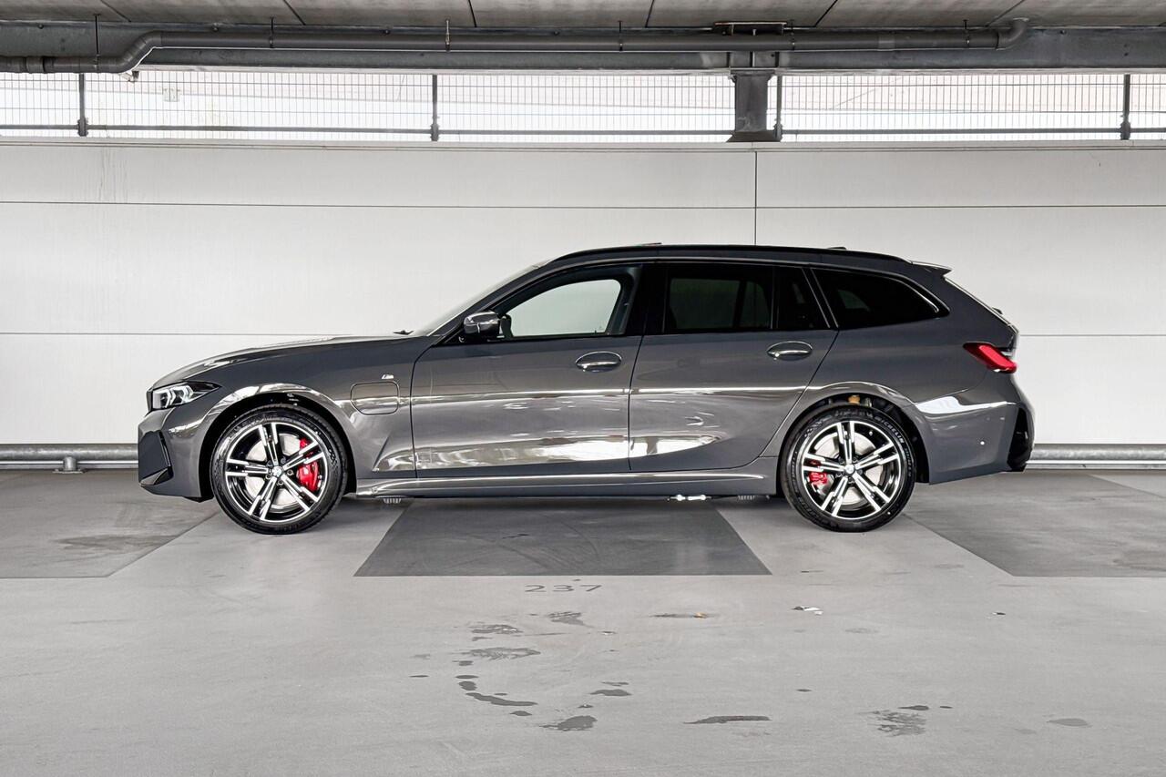 BMW 3-SERIE Touring 330e