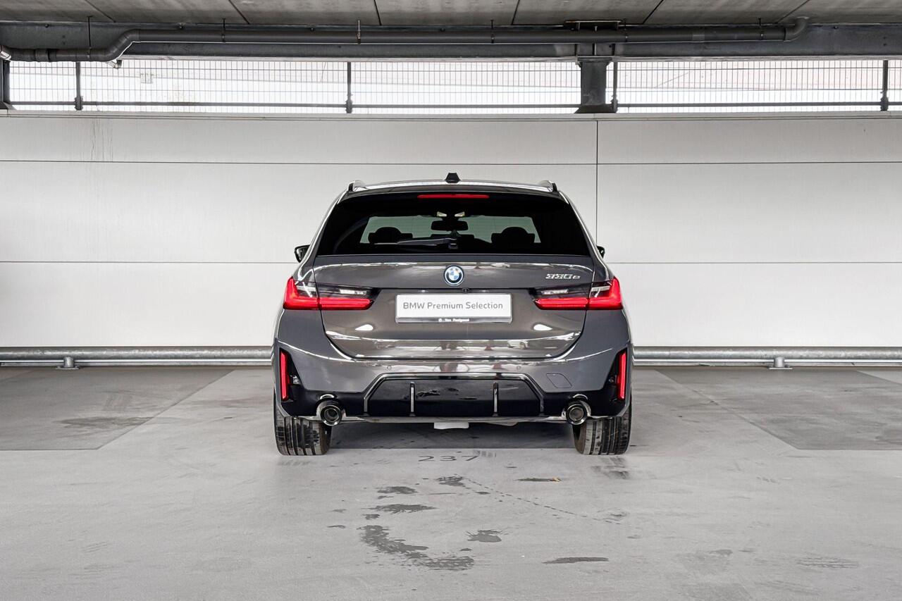 BMW 3-SERIE Touring 330e