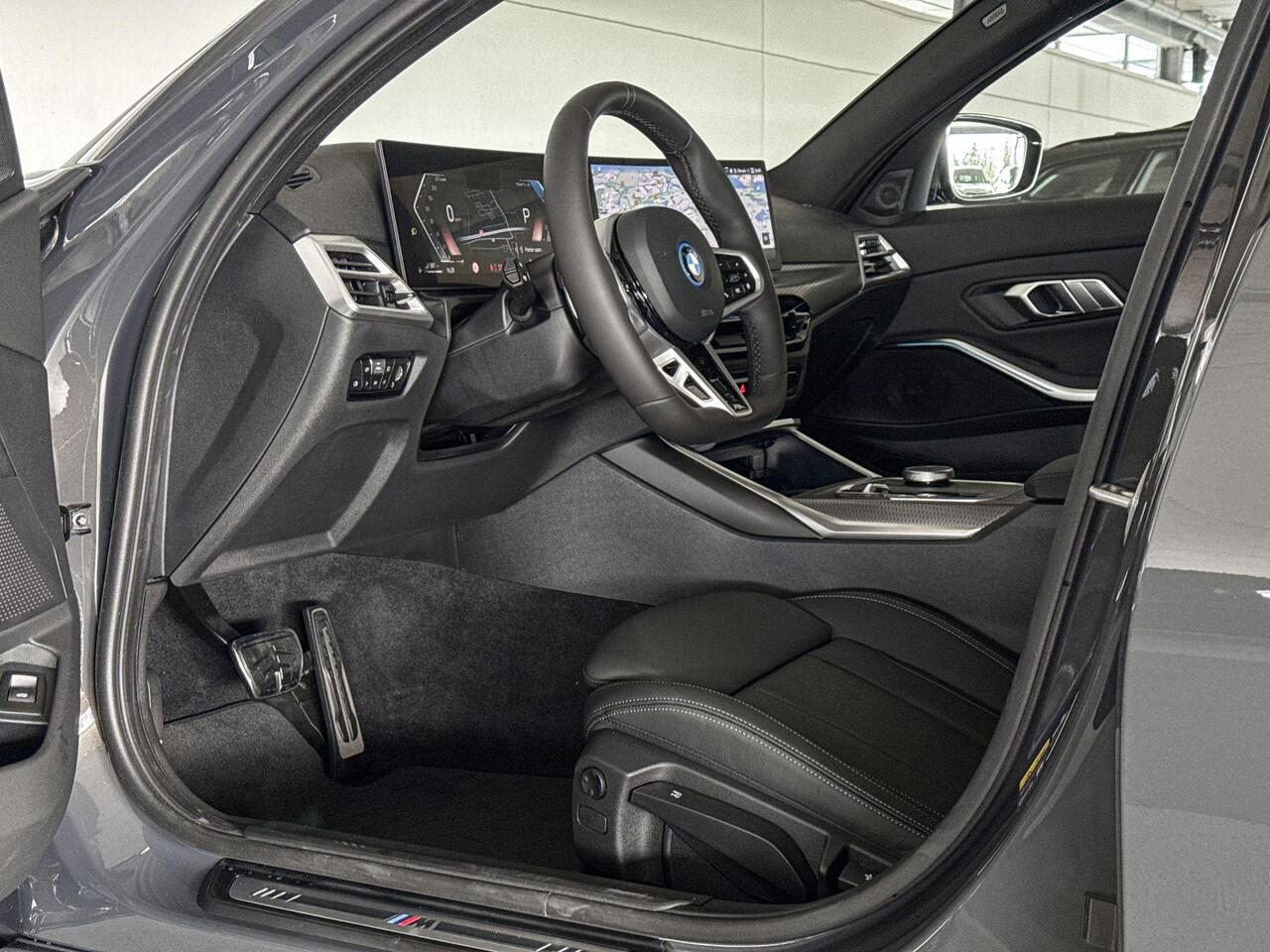 BMW 3-SERIE Touring 330e