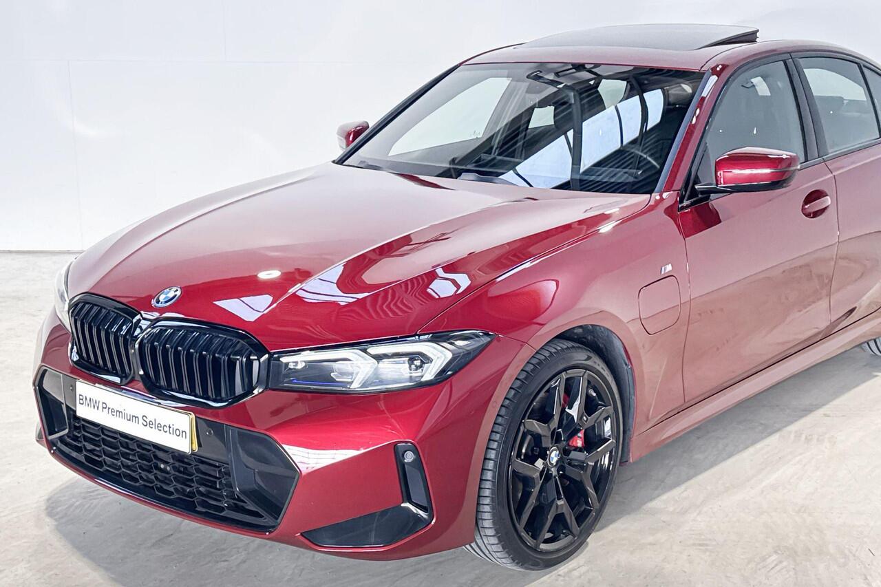 BMW 3-SERIE Sedan 330e Innovation Pack M Sportpakket Pro Aut.