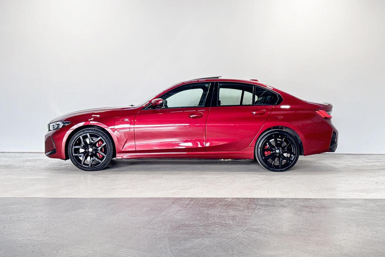 BMW 3-SERIE Sedan 330e Innovation Pack M Sportpakket Pro Aut.