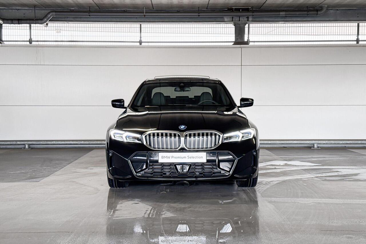 BMW 3-SERIE Sedan 330e