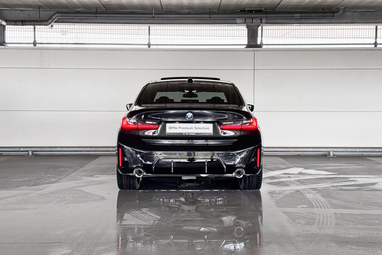 BMW 3-SERIE Sedan 330e