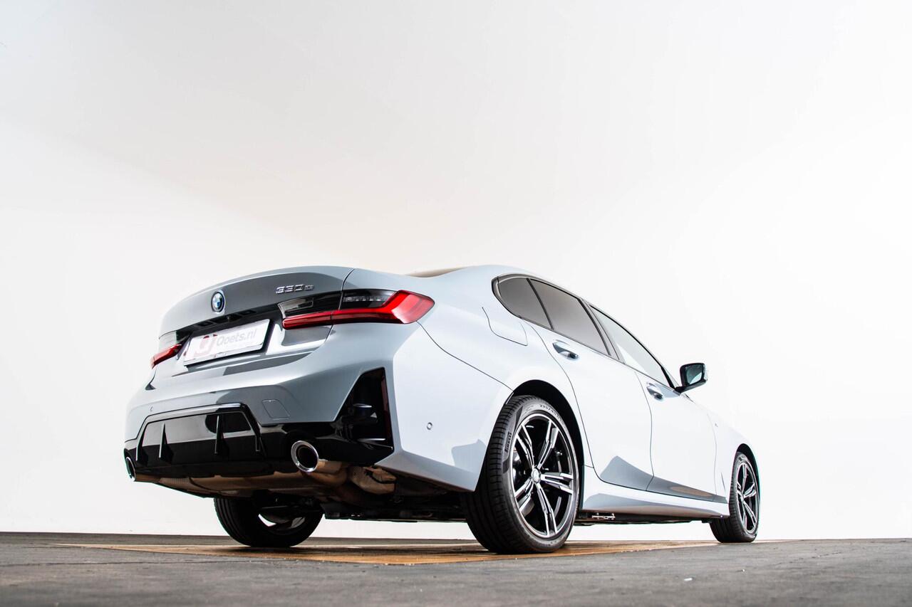 BMW 3-SERIE 330e Long Range - M Sport - Getinte Ruiten - elektrisch verstelbare/verwarmde stoelen - Parking Assistant Plus - Active Cruise Control - Comfort Access - Adaptieve LED koplampen - Elektrische achterklep -