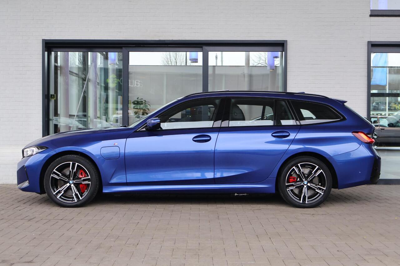 BMW 3-SERIE Touring 330e xDrive | M Sportpakket Pro | Stoelverwarming | Panorama Dak | Trekhaak