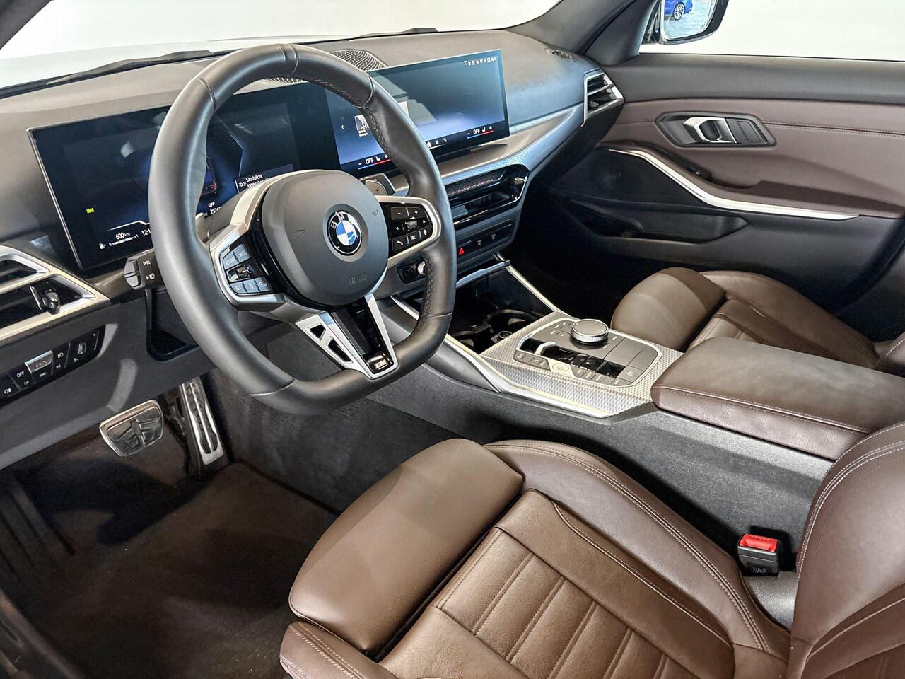 BMW 3-SERIE Sedan 330i xDrive