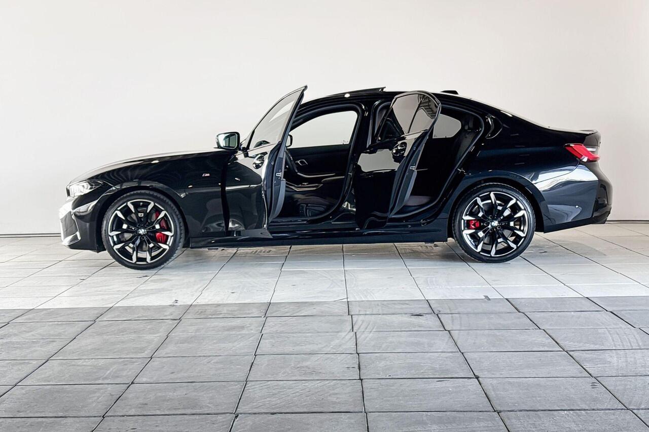 BMW 3-SERIE Sedan 330i xDrive