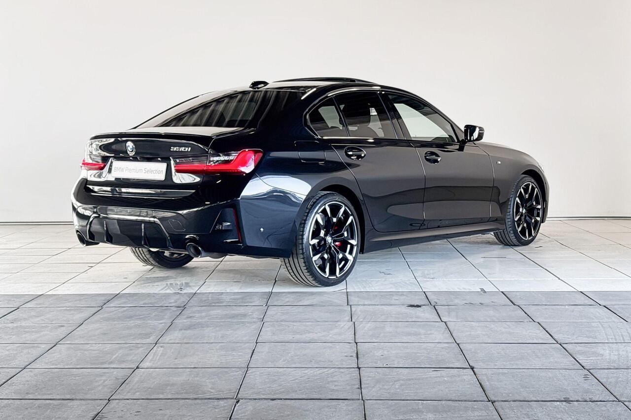 BMW 3-SERIE Sedan 330i xDrive