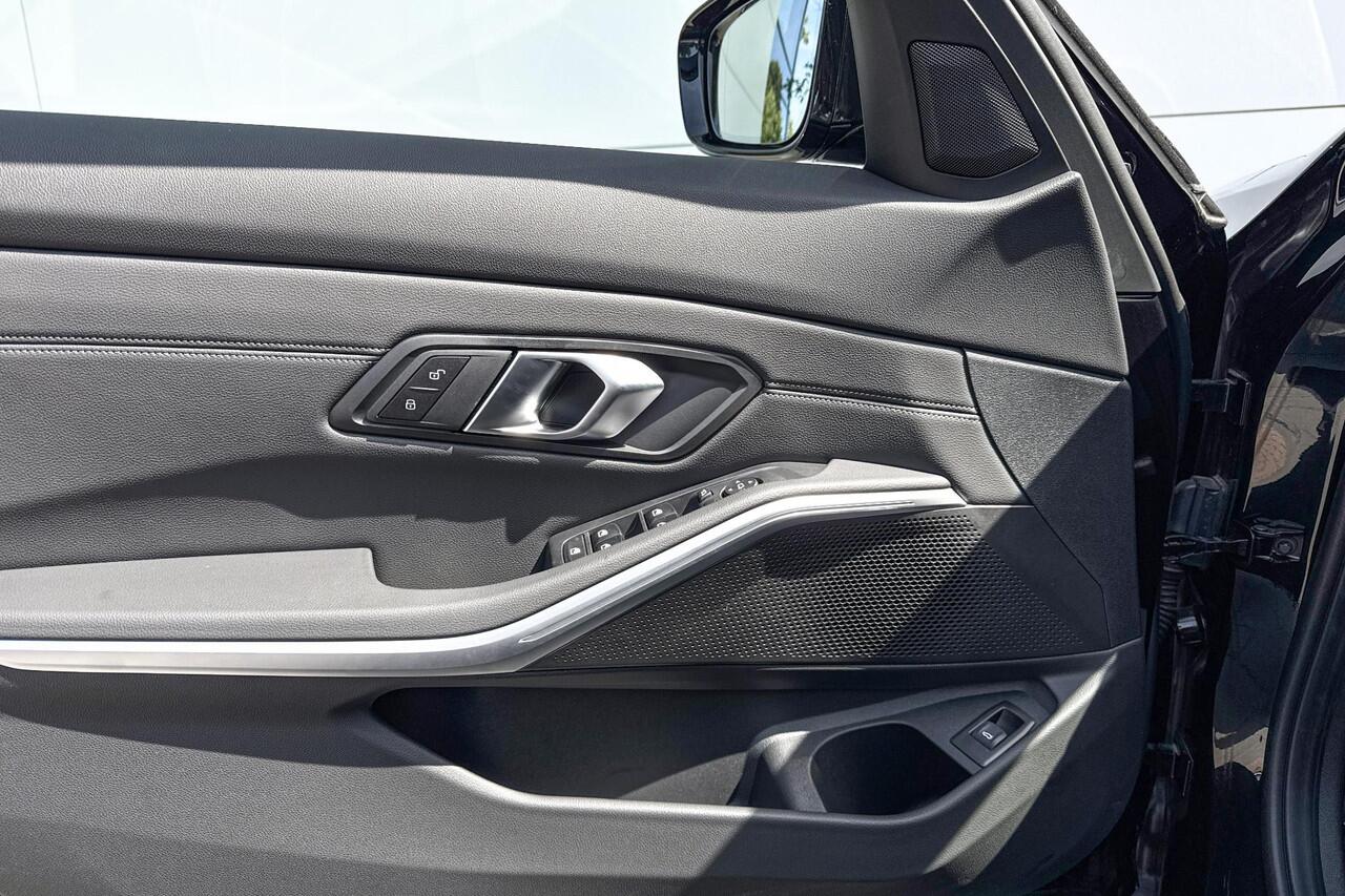 BMW 3-SERIE Touring 320i M-Sport Pro