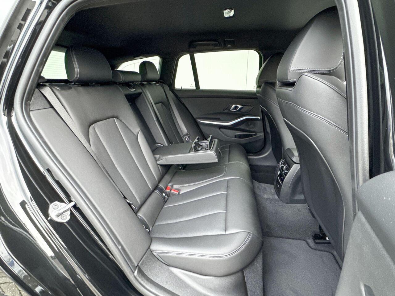 BMW 3-SERIE Touring 318i | M Sport | Trekhaak