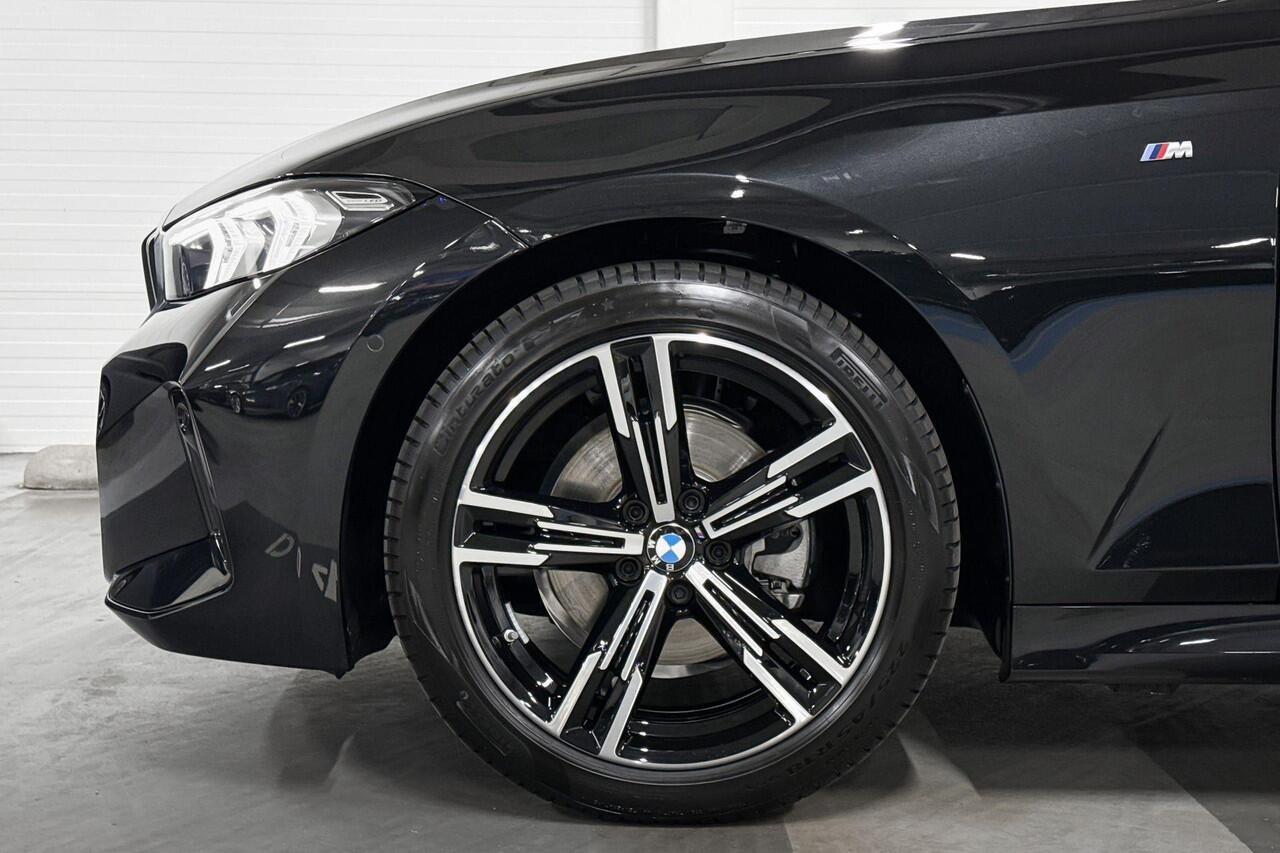 BMW 3-SERIE Sedan 320i | M-Sport | Comfort Pack | Driving Assistant | Harman/Kardon | Comfort Access