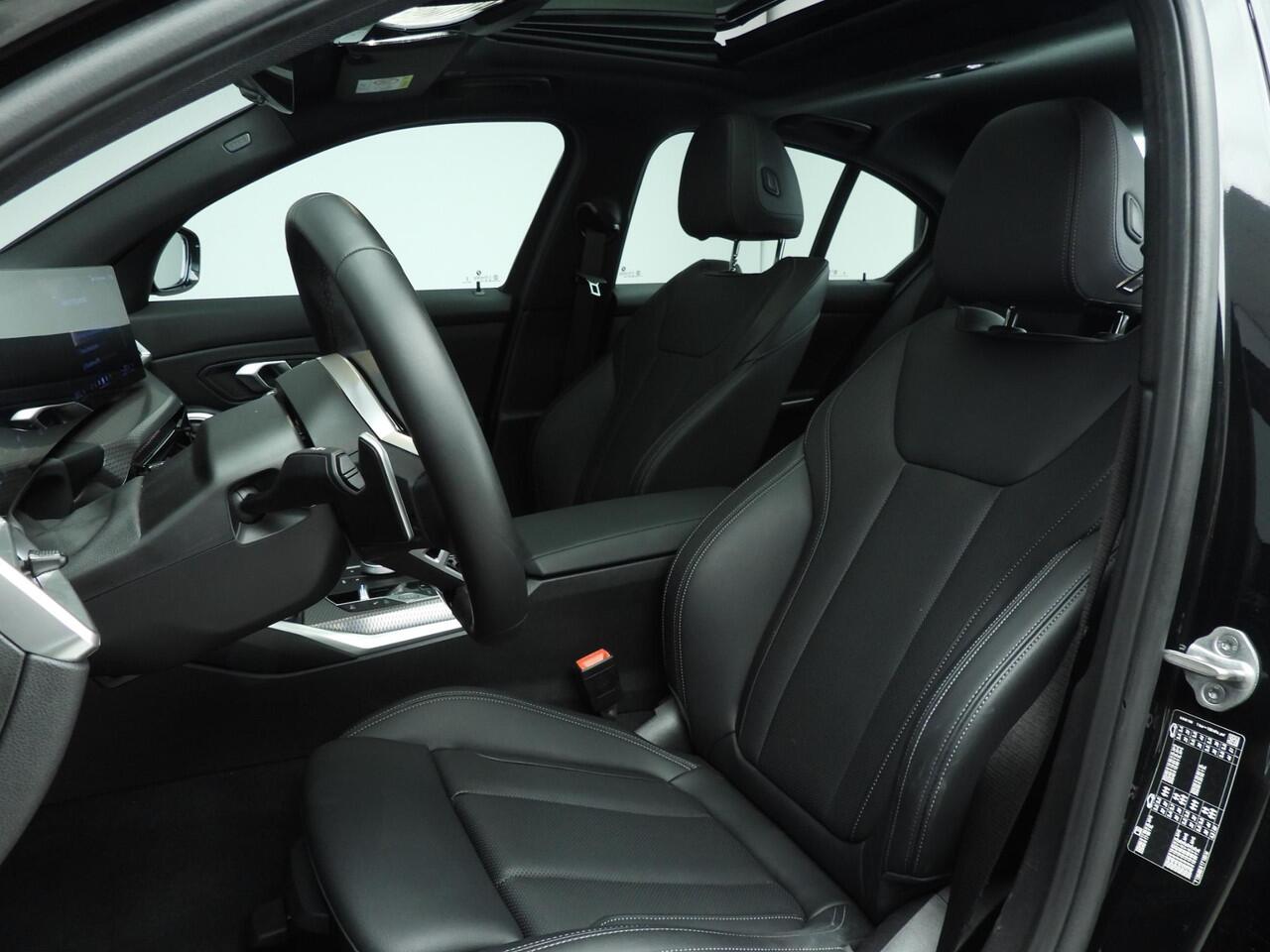 BMW 3-SERIE Sedan 318i | M-Sportpakket | LED | Navigatie | Schuifdak | Trekhaak | Stoelverwarming | DAB | Alu 18 inch