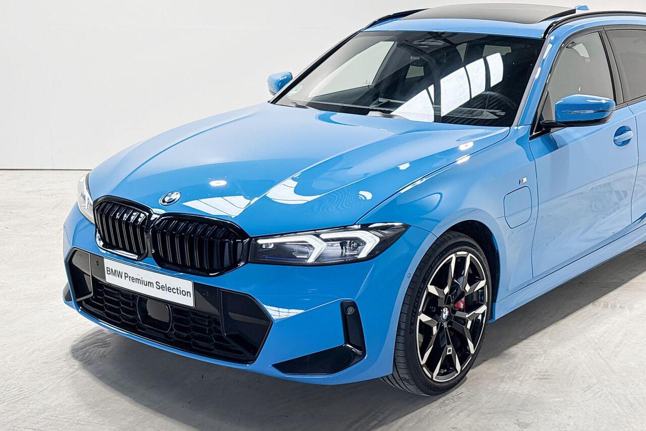 BMW 3-SERIE Touring 330e Innovation Pack M Sportpakket Pro Aut.