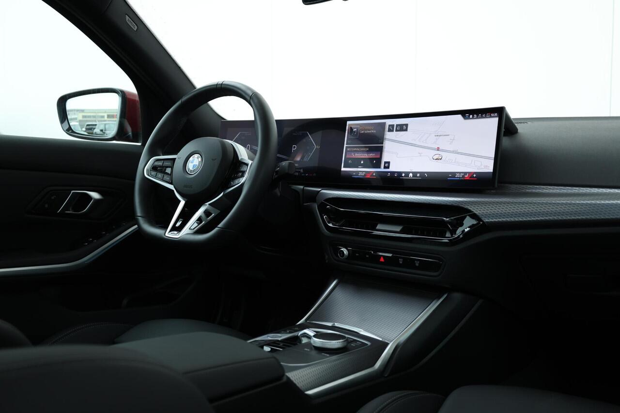 BMW 3-SERIE 320i / M-Sportpakket / PDC / Achteruitrij Camera / Verwarmde Voorstoelen / Adaptieve Led / schuif-kanteldak / Lentevoordeel