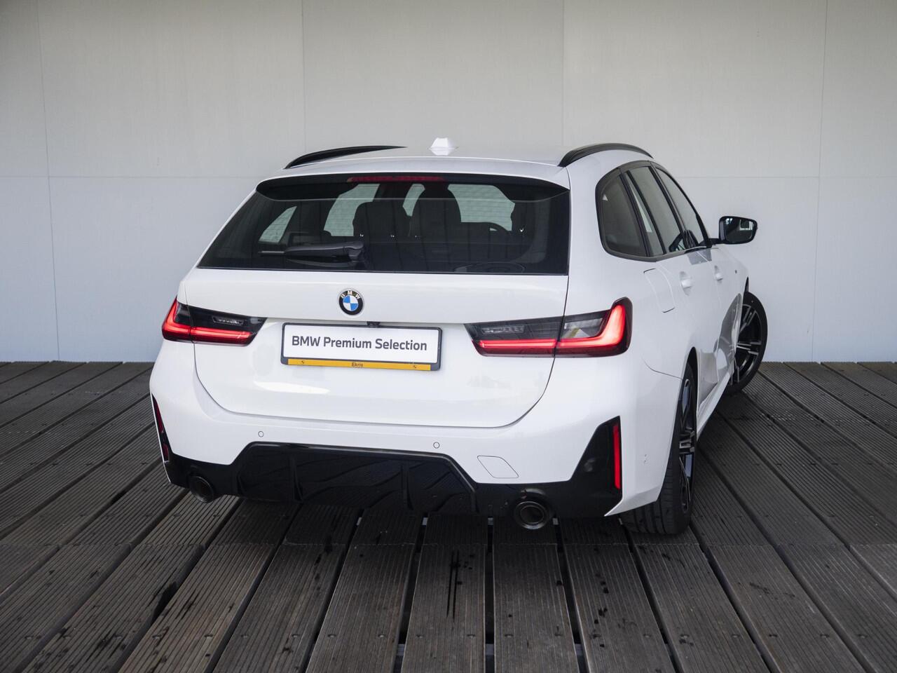 BMW 3-SERIE Touring 320i | M Sportpakket | Elektrisch verwarmde voorstoelen | Sportstoelen | Lentevoordeel