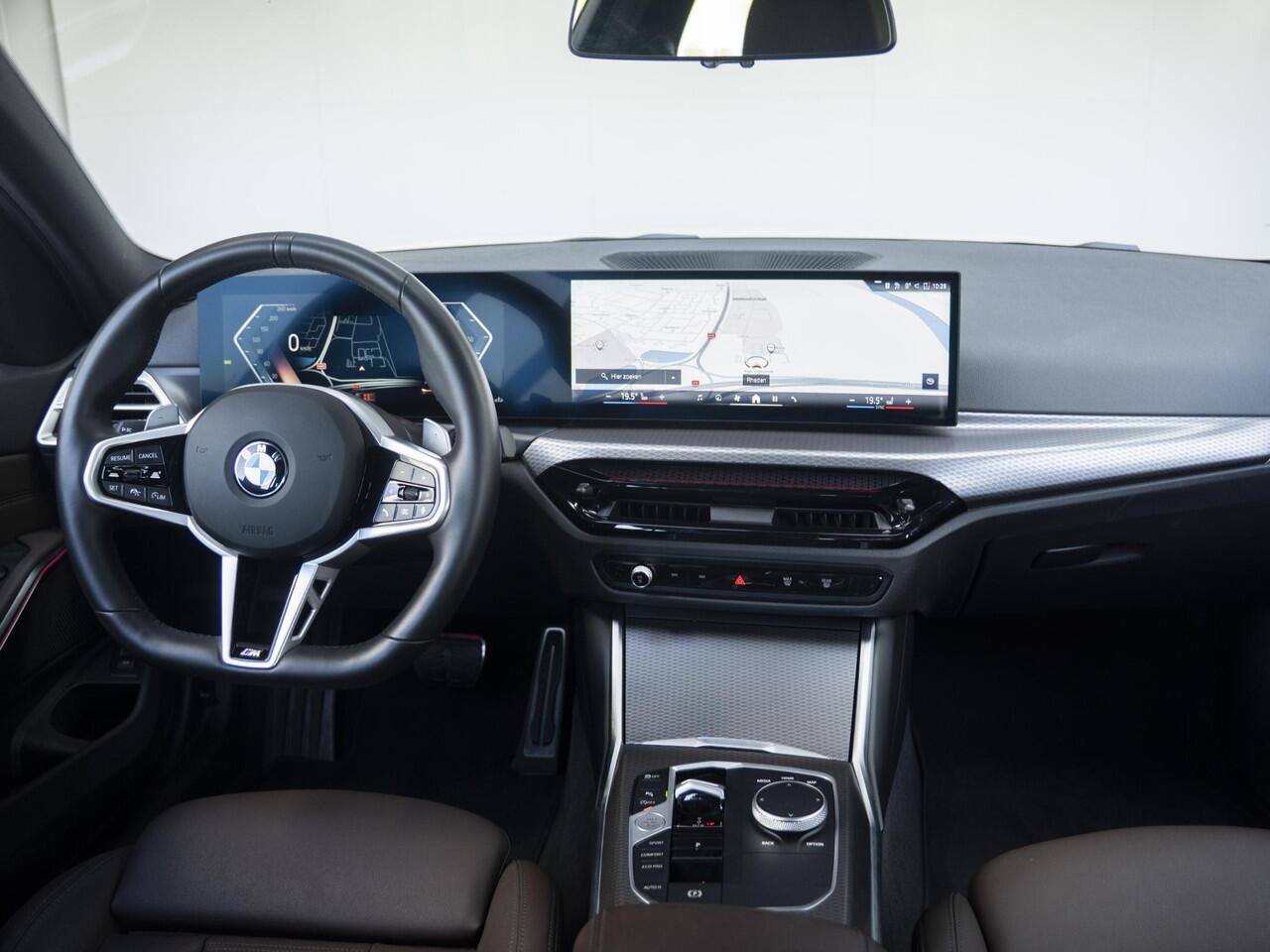 BMW 3-SERIE Touring 320i | M Sportpakket | Elektrisch verwarmde voorstoelen | Sportstoelen | Lentevoordeel