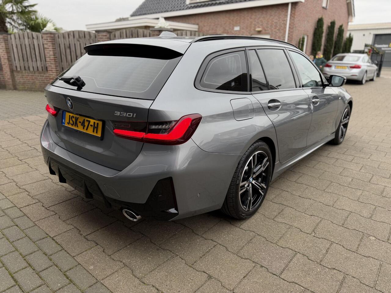 BMW 3-SERIE Touring 330i xDrive M-Sport Leder|AdaptiefCruise|HiFi