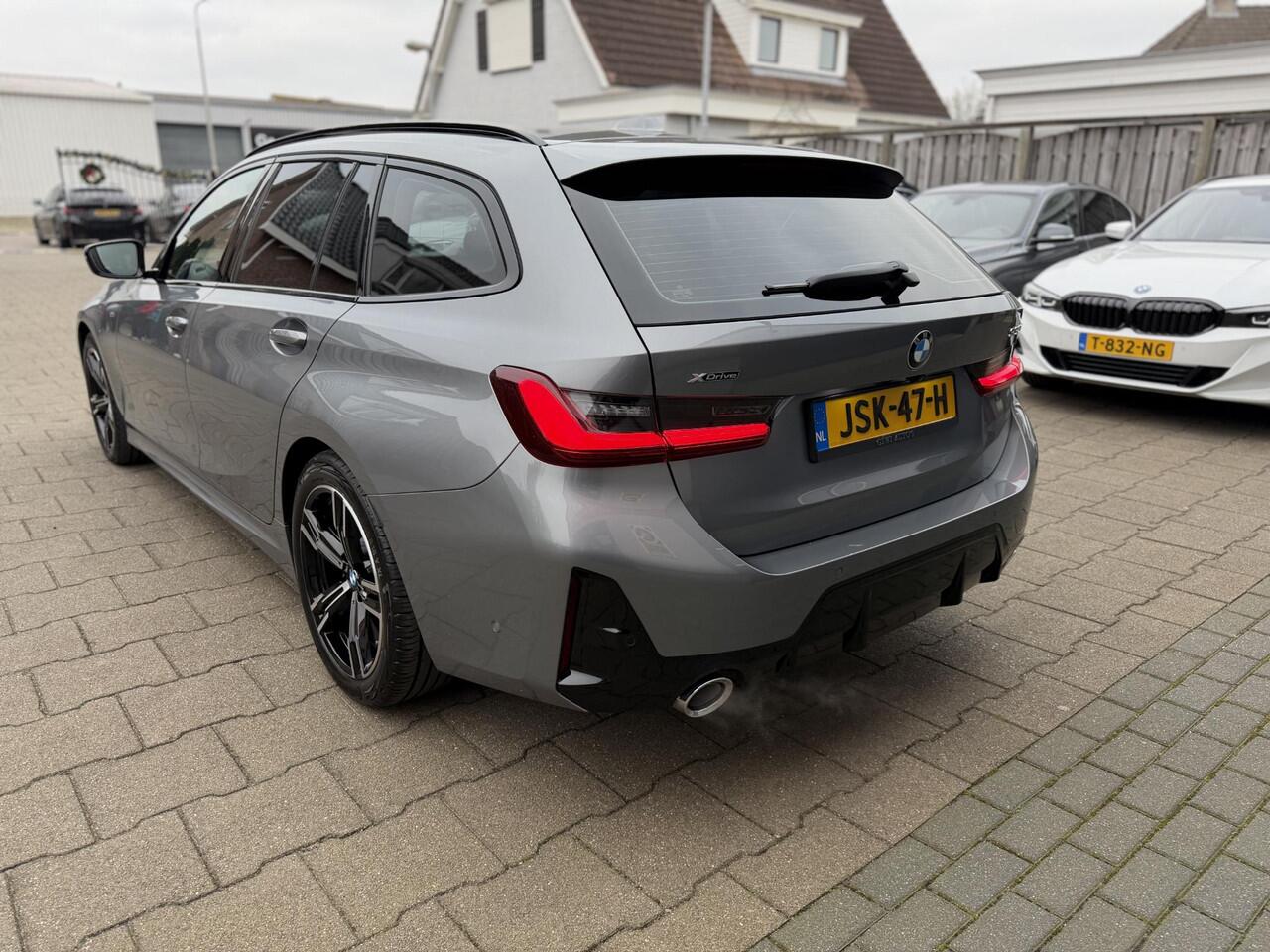 BMW 3-SERIE Touring 330i xDrive M-Sport Leder|AdaptiefCruise|HiFi