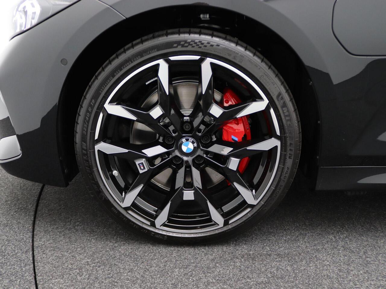 BMW 3-SERIE 330e Touring | M Sportpakket Pro | Comfort Pack | Innovation Pack