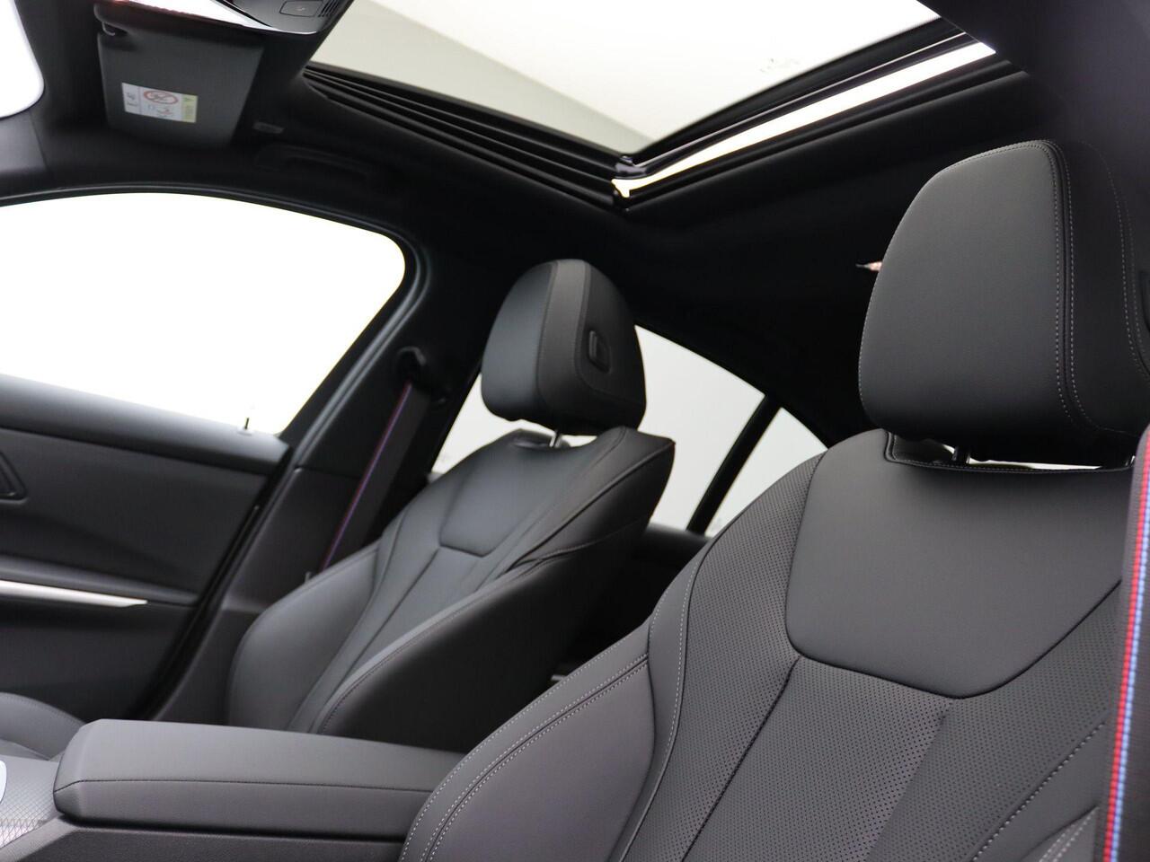 BMW 3-SERIE 320i Sedan | M Sportpakket Pro | Innovation Pack | Comfort Pack | Showroom Selection