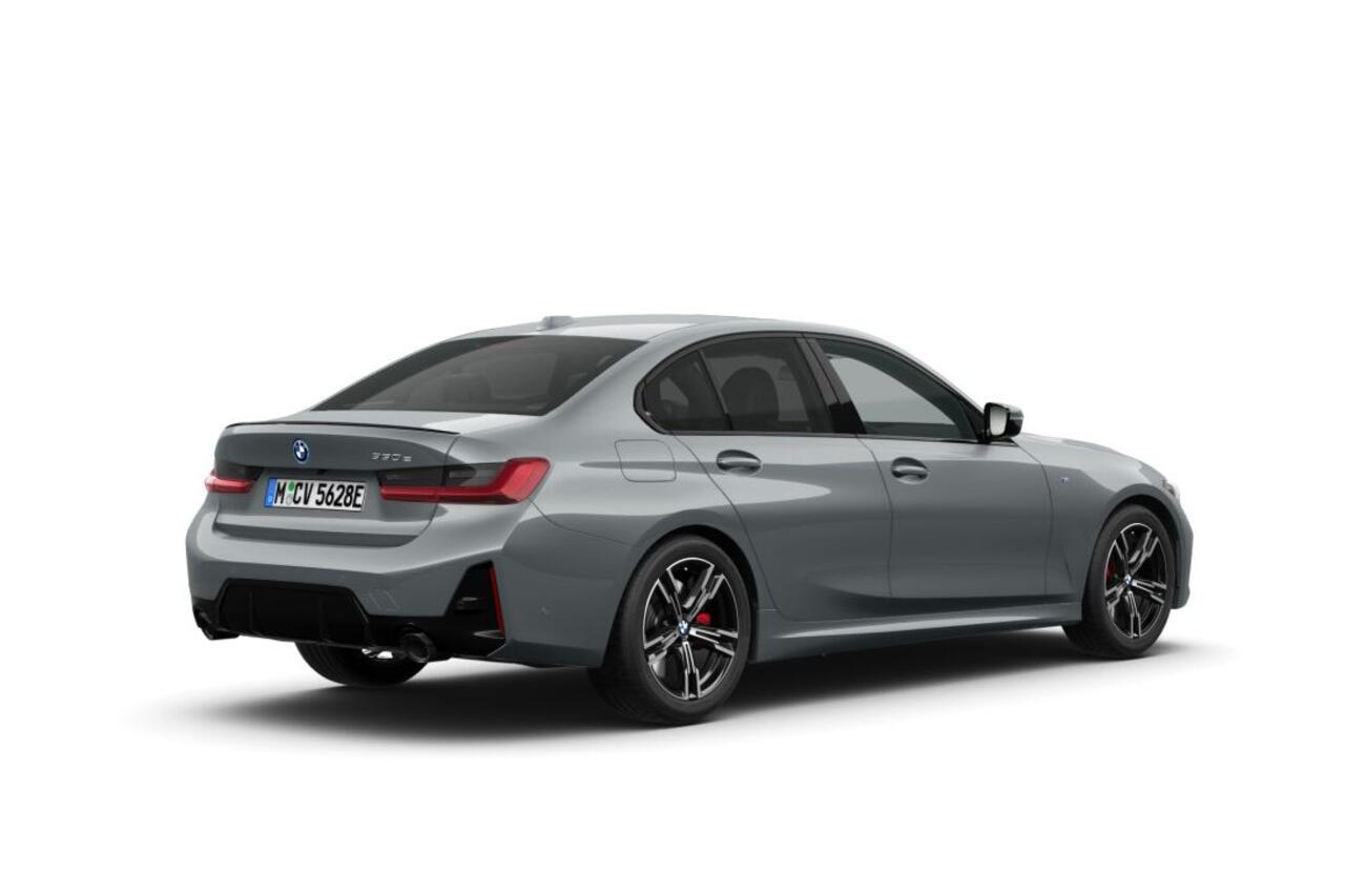 BMW 3-SERIE Sedan 330e | M Sport Pro | Comfort Pack