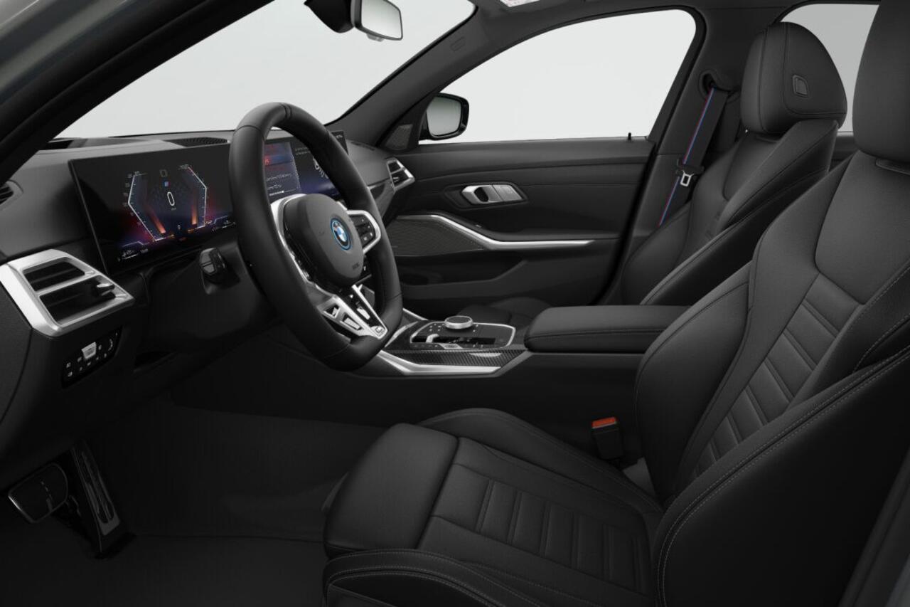 BMW 3-SERIE Sedan 330e | M Sport Pro | Innovation Pack | Comfort Pack | Trekhaak