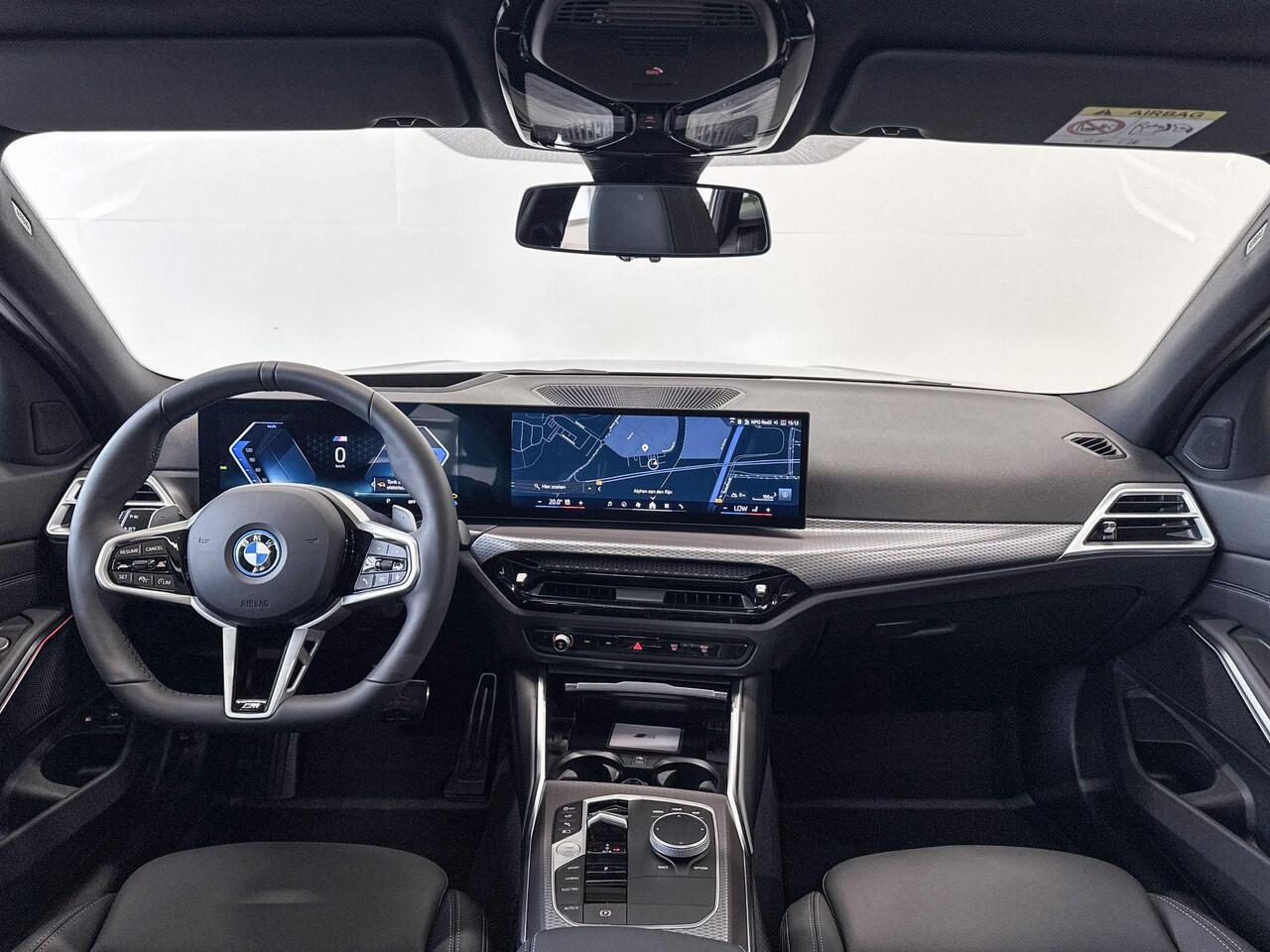 BMW 3-SERIE Touring 330e M Sport Edition | M Sportpakket Pro | Innovation Pack | Comfort Pack | Trekhaak