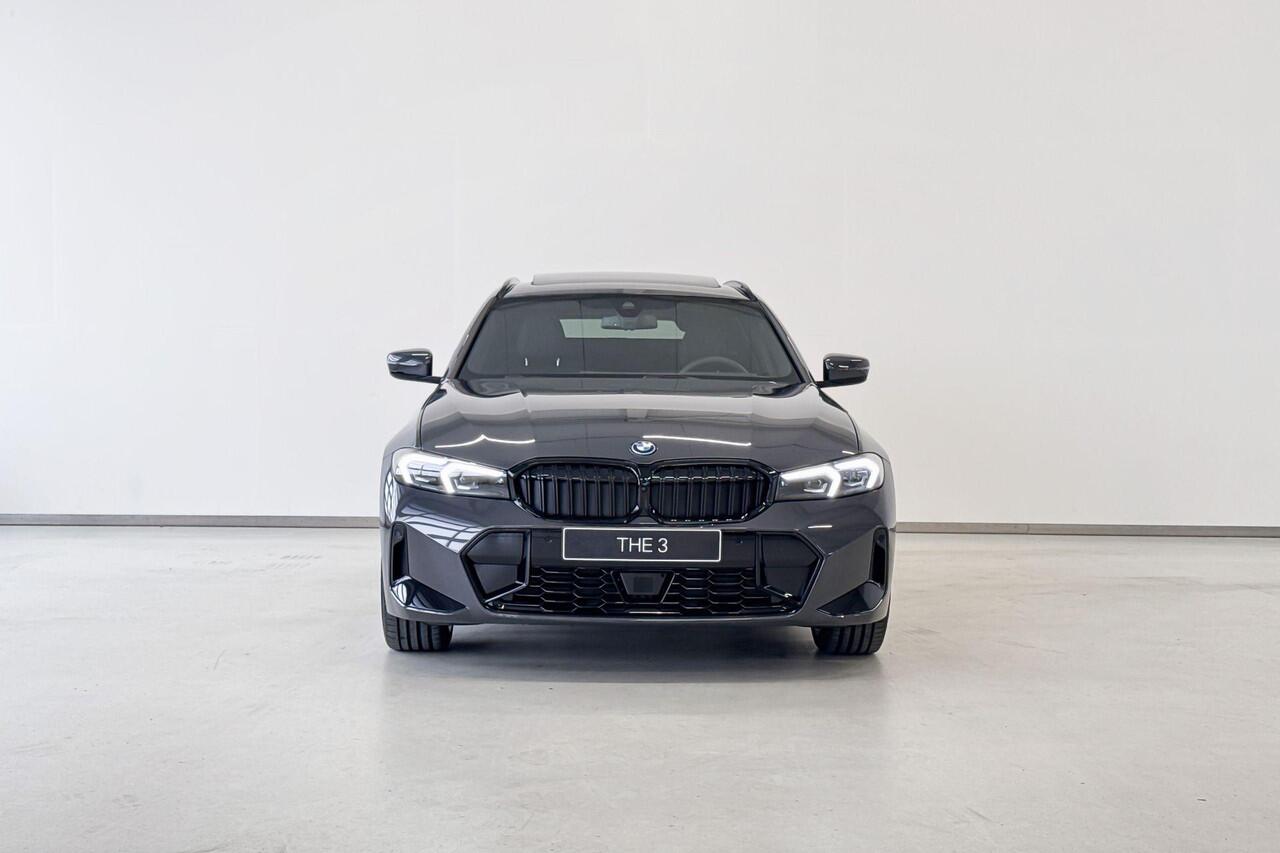 BMW 3-SERIE Touring 330e M Sport Edition | M Sportpakket Pro | Innovation Pack | Comfort Pack | Trekhaak