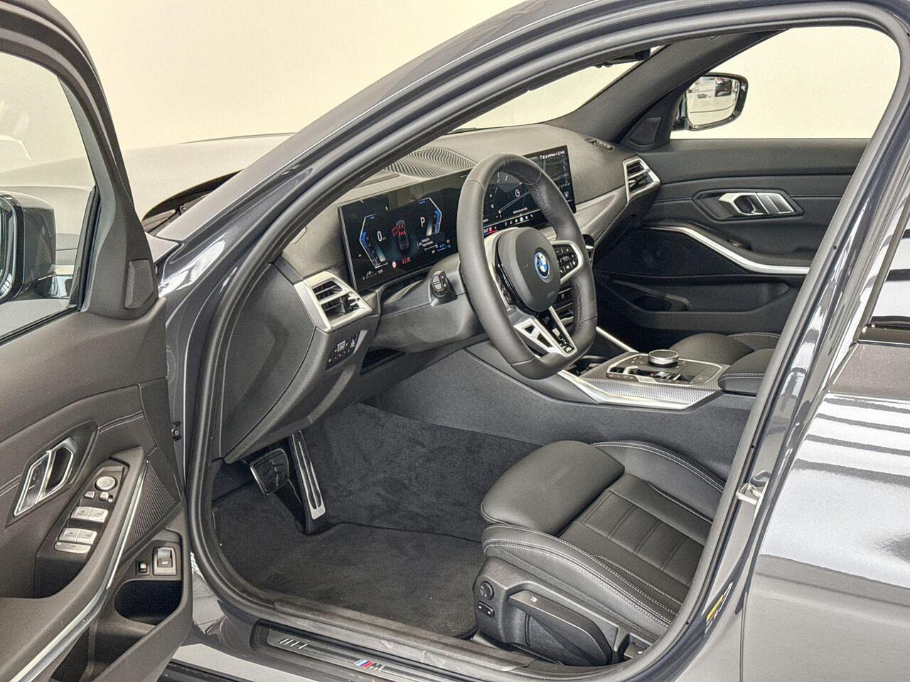 BMW 3-SERIE Touring 330e M Sport Edition | M Sportpakket Pro | Innovation Pack | Comfort Pack | Trekhaak