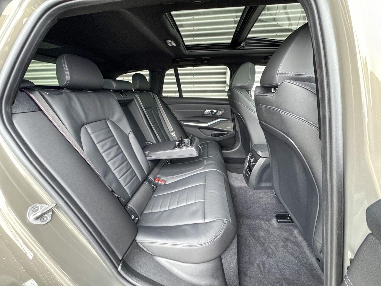 BMW 3-SERIE Touring 330e M Sport Edition | M Sportpakket Pro | Innovation Pack | Comfort Pack | Trekhaak