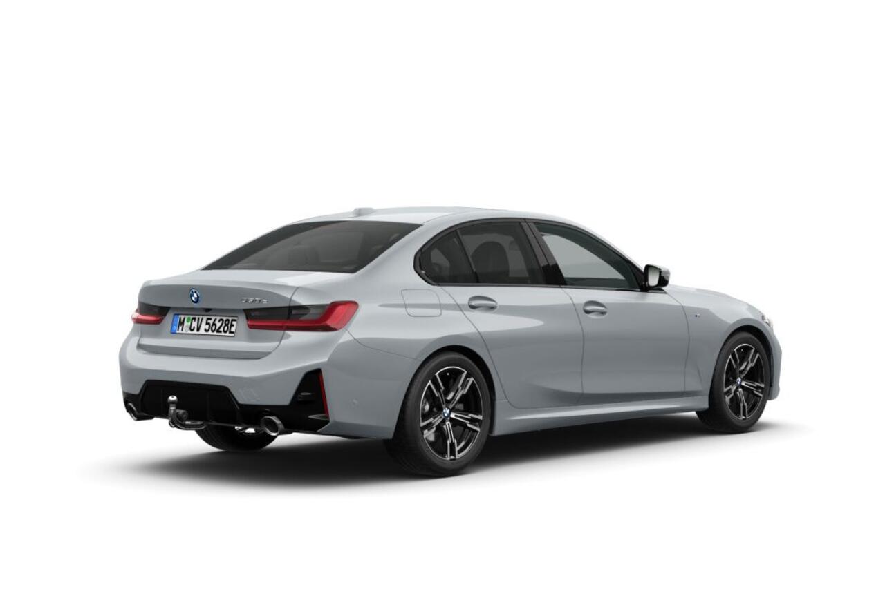 BMW 3-SERIE Sedan 330e M Sport Edition | M Sportpakket | Comfort Pack | Trekhaak