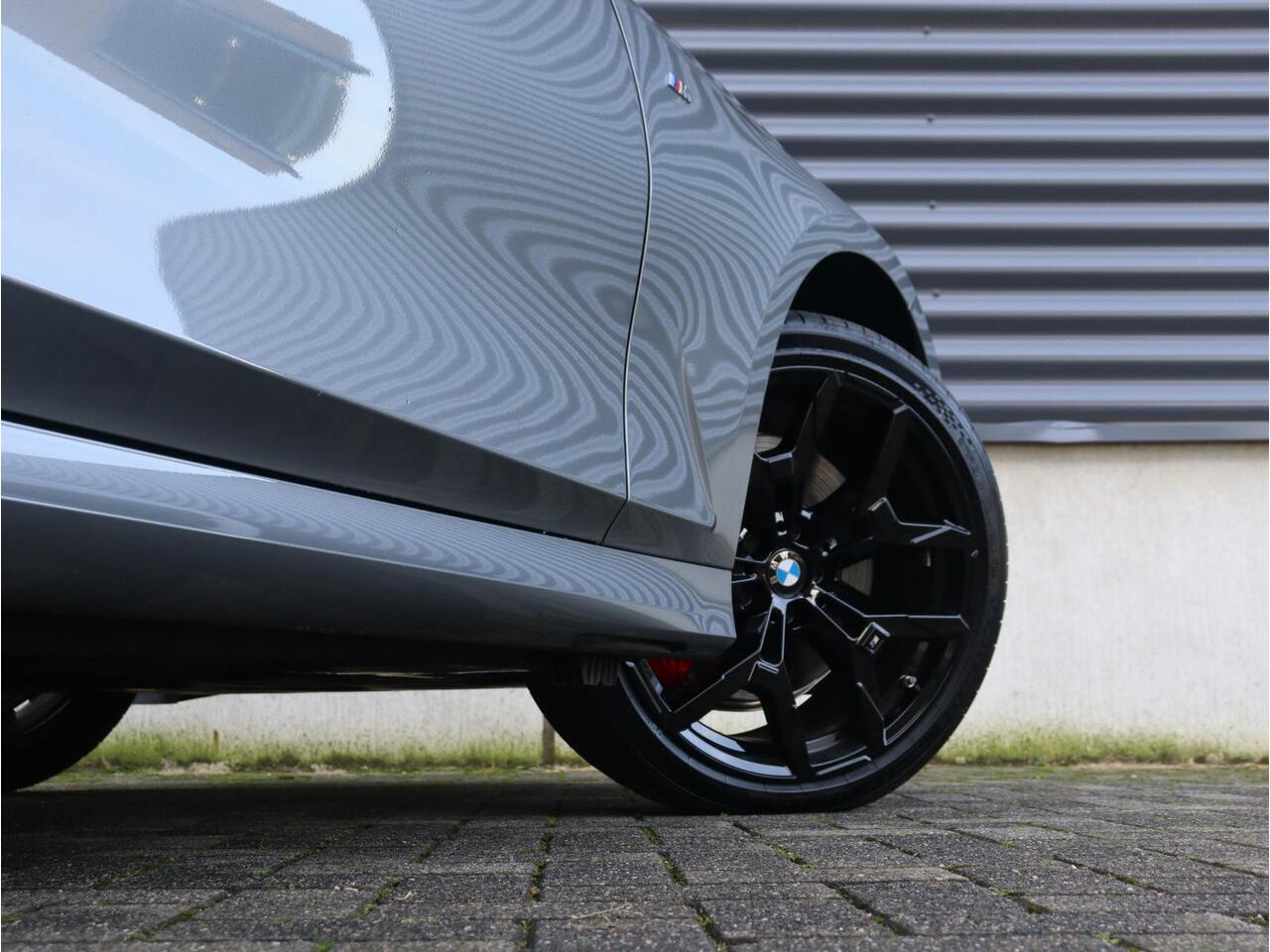 BMW 3-SERIE Touring 330e | M Sportpakket Pro | Panodak | Head-Up | Trekhaak | Driving Assistant Prof. | Parking Assistant Plus | Harman Kardon | Verwarmd Stuurwiel | 19'' LMV | Ekris Selection