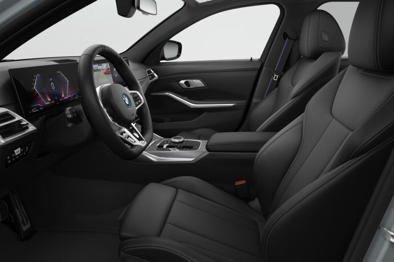BMW 3-SERIE Touring 330e M Sport Edition | M Sportpakket Pro | Comfort Pack
