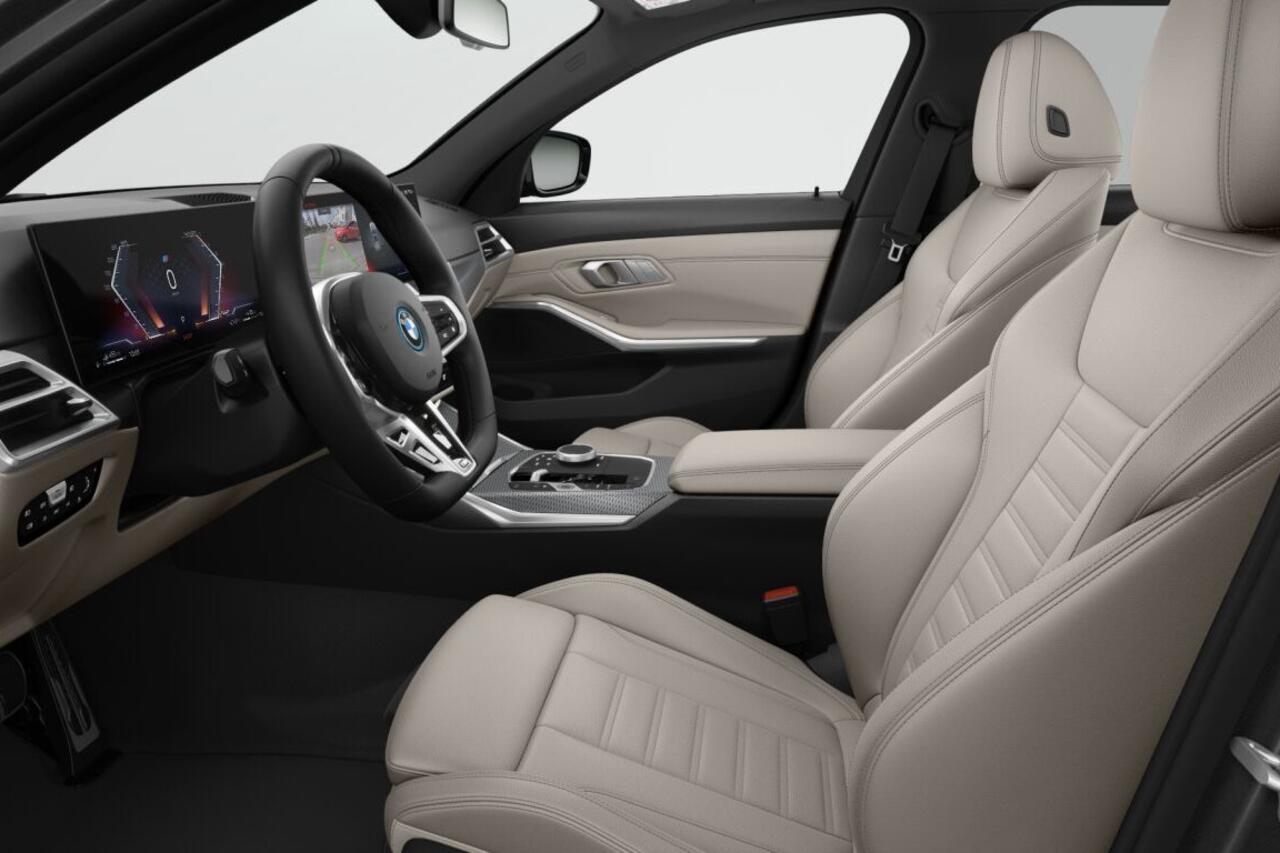 BMW 3-SERIE Touring 330e M Sport Edition | M Sportpakket | Comfort Pack