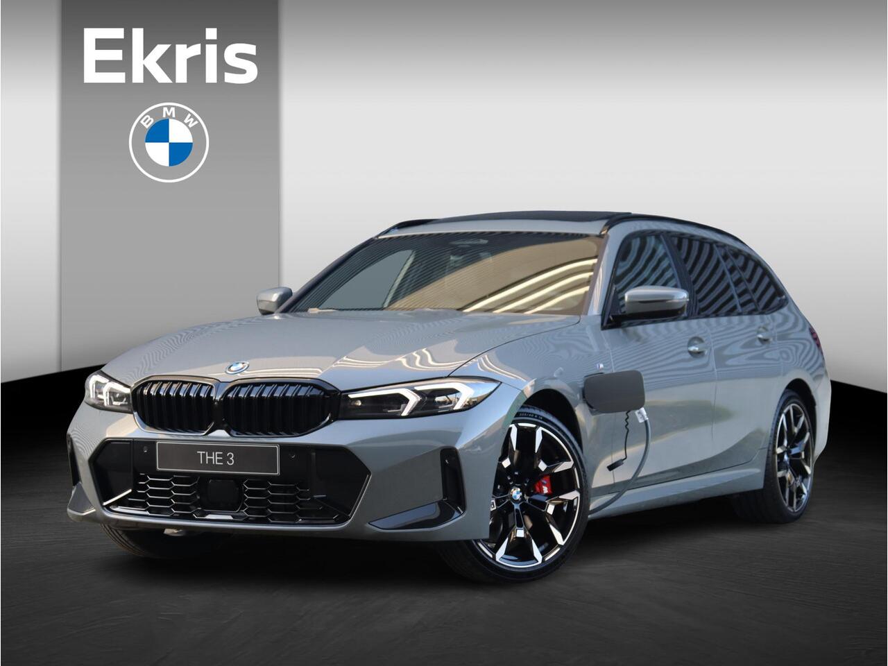 BMW 3-SERIE Touring 330e Individual Lak | M sportpakket Pro | Innovation Pack | Comfort Pack | Trekhaak | Panoramadak