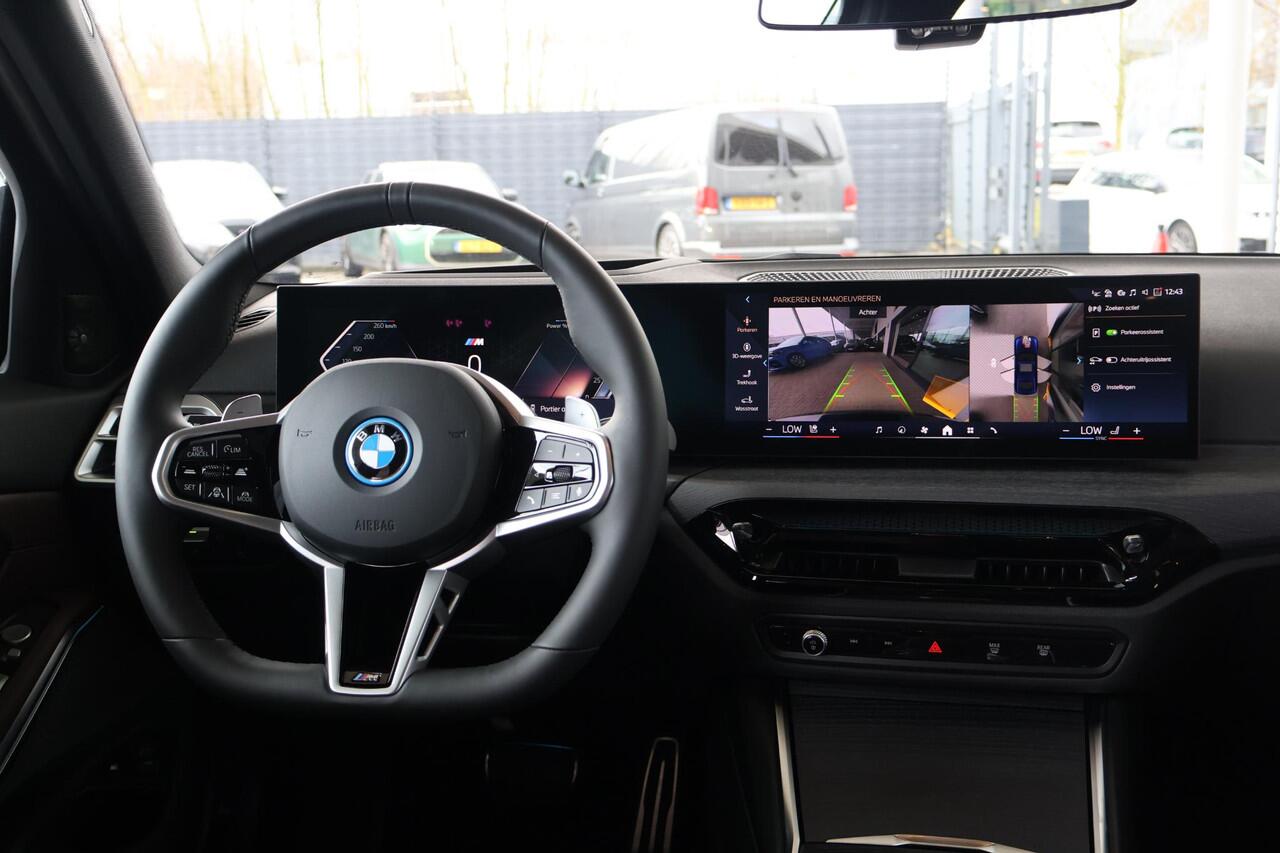 BMW 3-SERIE Sedan | 330e | M Sportpakket Pro | Trekhaak | Innovation Pack | Comfort Pack | Harman Kardon