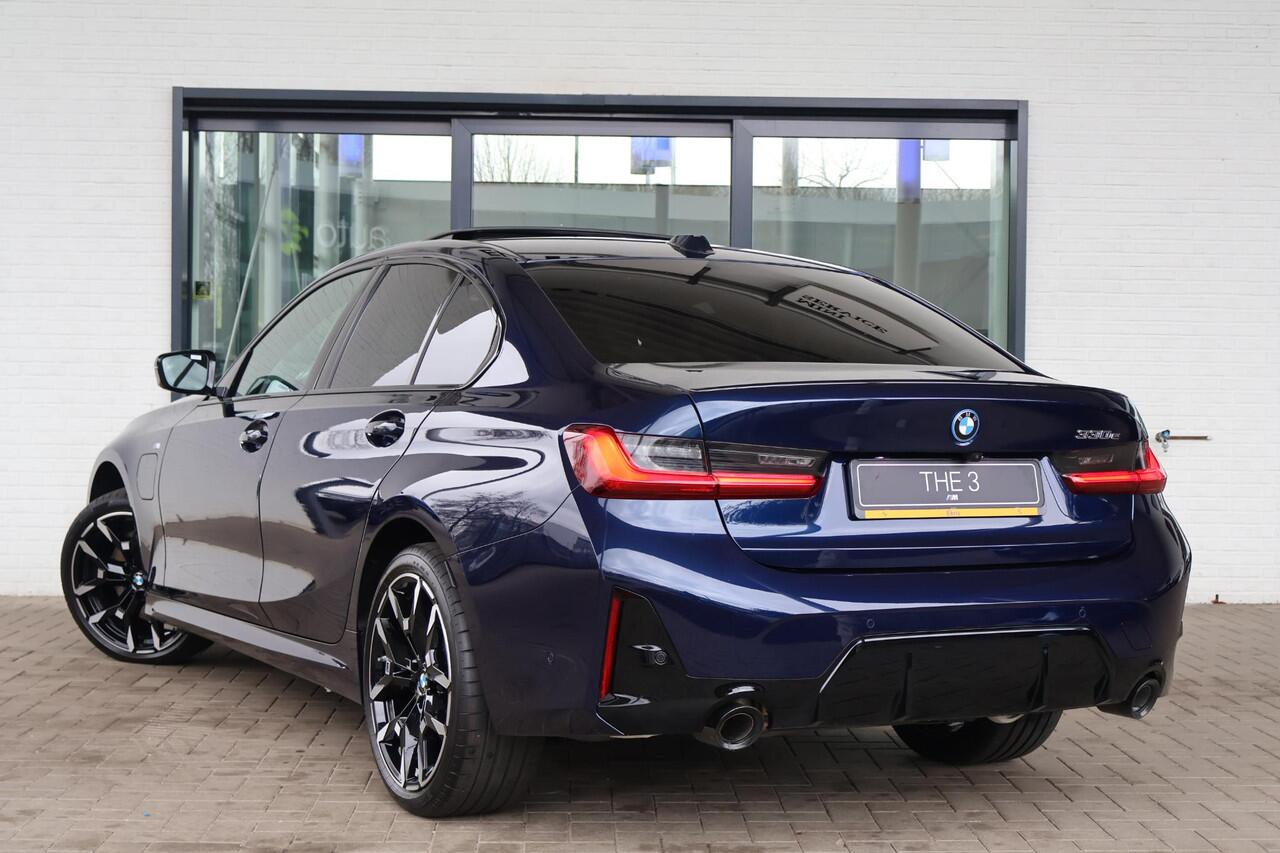 BMW 3-SERIE Sedan | 330e | M Sportpakket Pro | Trekhaak | Innovation Pack | Comfort Pack | Harman Kardon