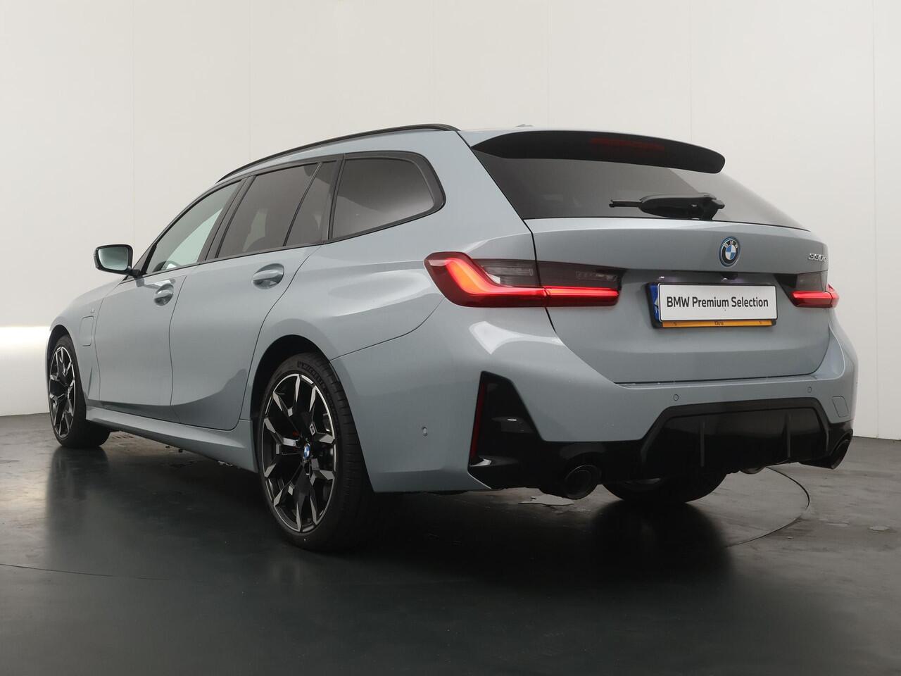 BMW 3-SERIE Touring 330e | M Sport Pro | Trekhaak | Ekris Selection