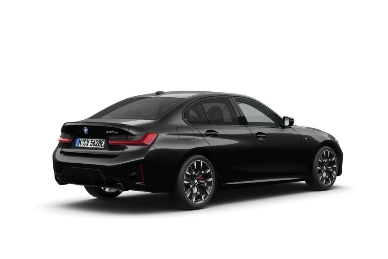 BMW 3-SERIE Sedan 330e M Sport Edition | M Sportpakket Pro | Comfort Pack