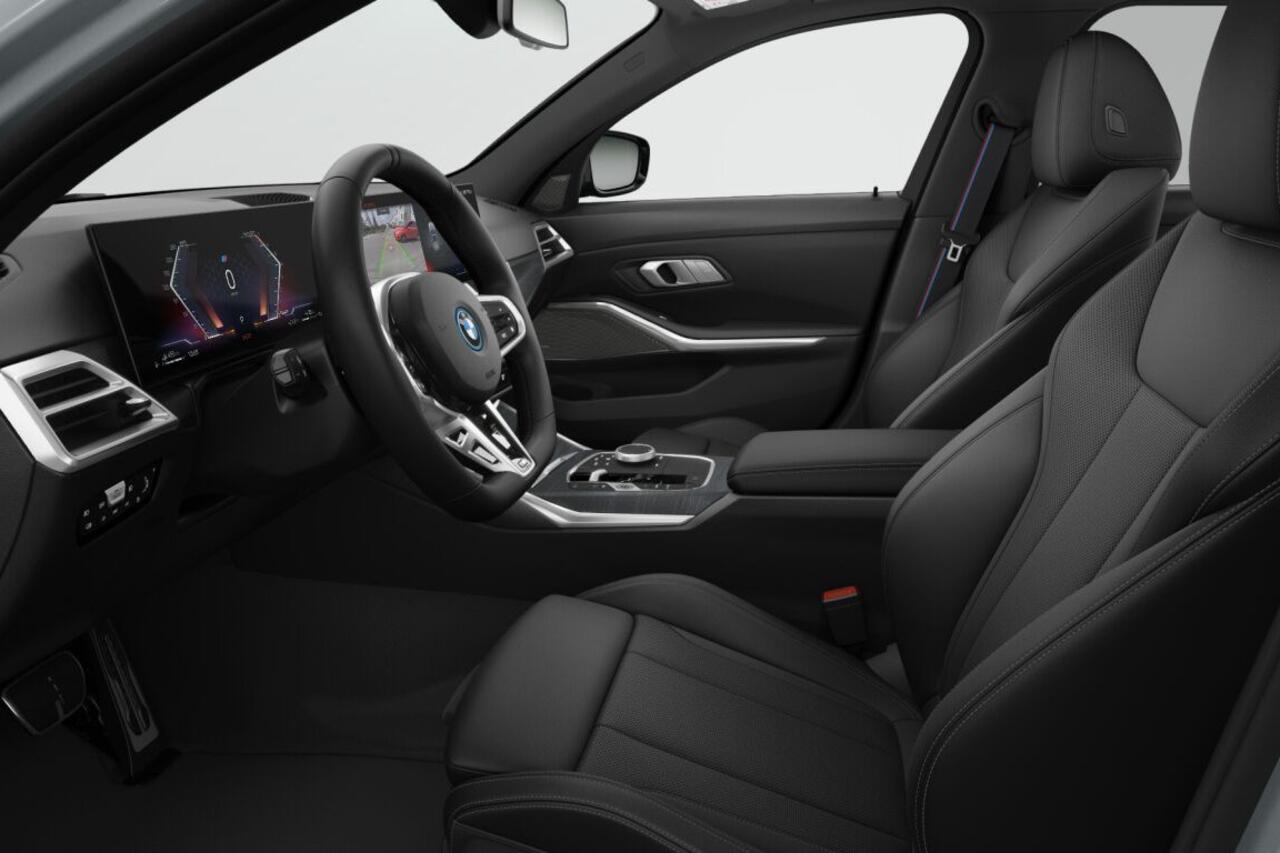 BMW 3-SERIE Touring 330e M Sport Edition | M Sportpakket Pro | Trekhaak