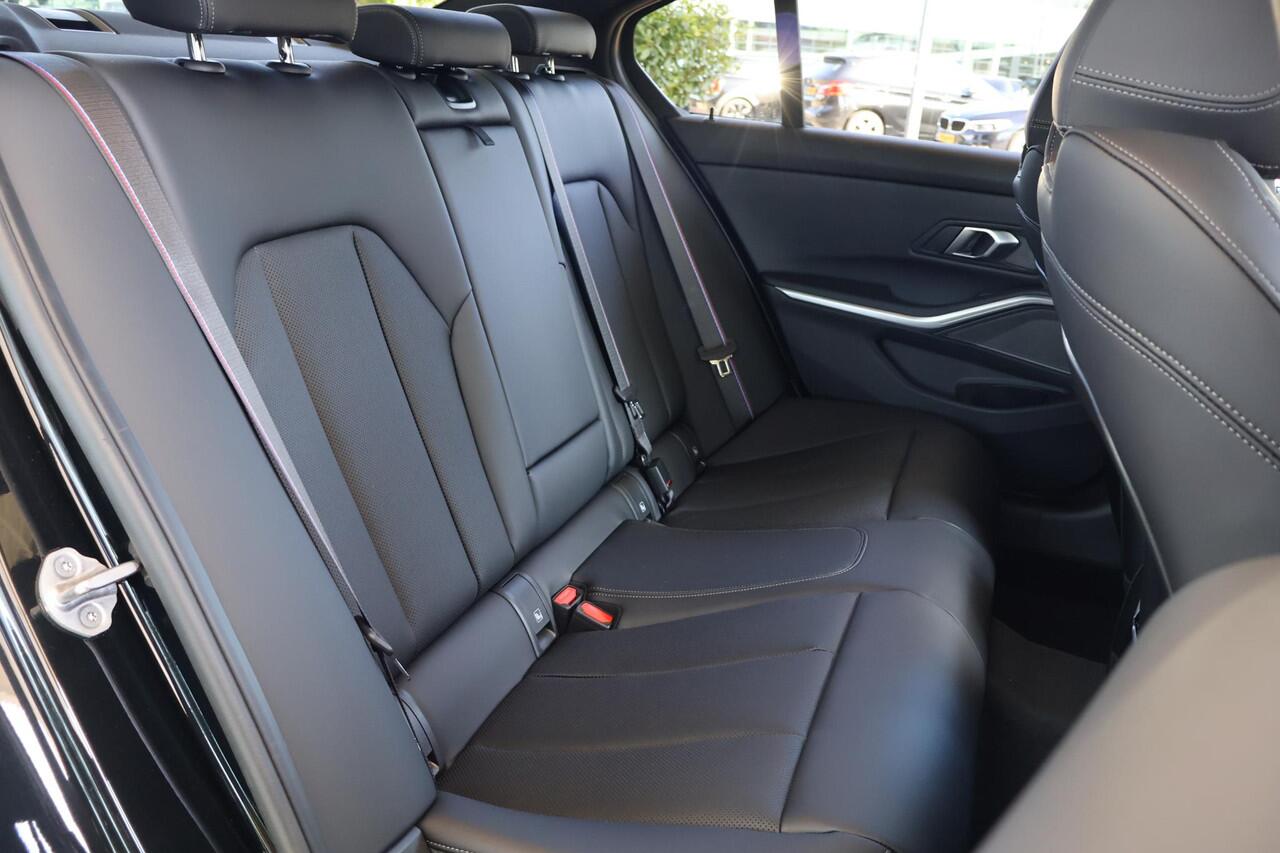 BMW 3-SERIE 320i | M Sportpakket Pro | M Sportpakket | Harman Kardon | Trekhaak | Showroom Selection
