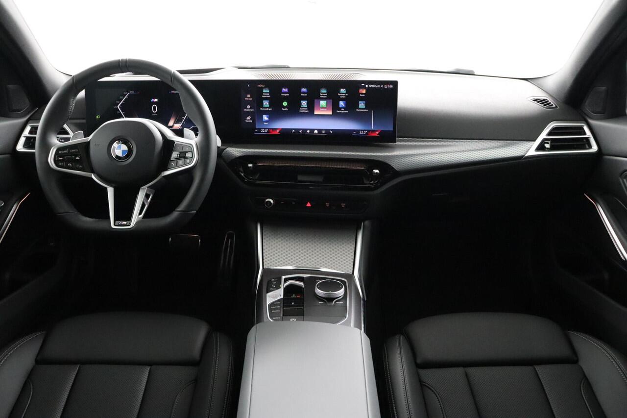 BMW 3-SERIE Sedan 318i M Sportpakket Pro | Trekhaak | Comfort Pack | Innovation Pack | Showroom Selection
