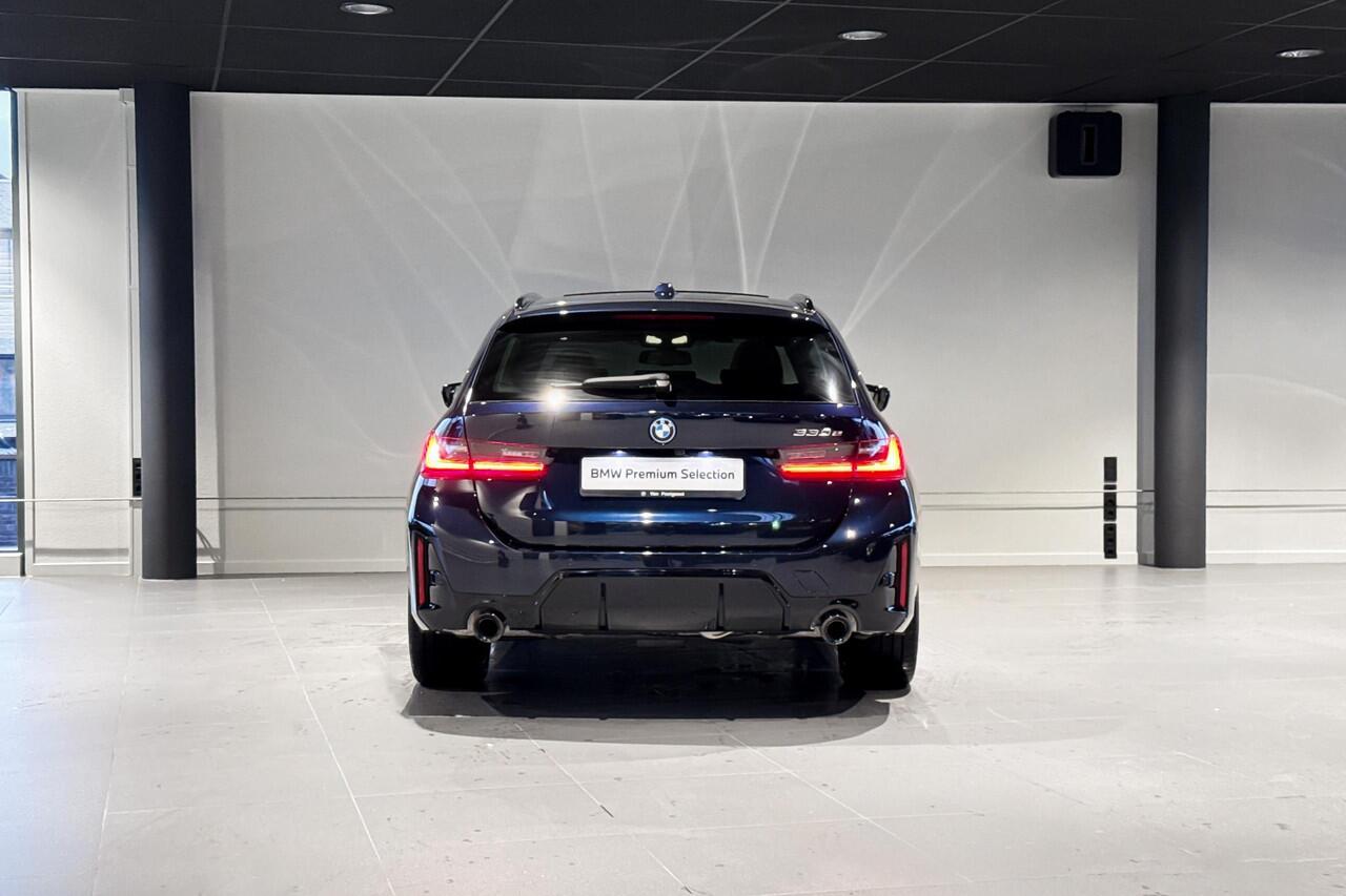 BMW 3-SERIE Touring 330e | M Sport Pro | Glazen Panoramadak | Harman Kardon | Trekhaak |