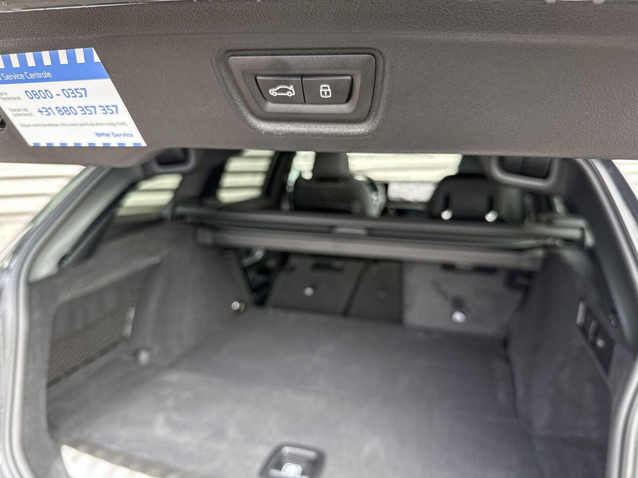 BMW 3-SERIE Touring 330e