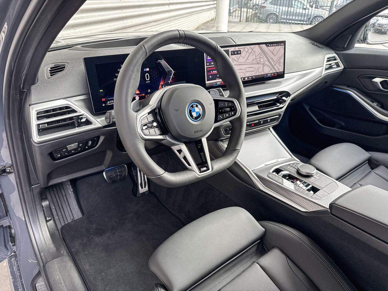 BMW 3-SERIE Touring 330e