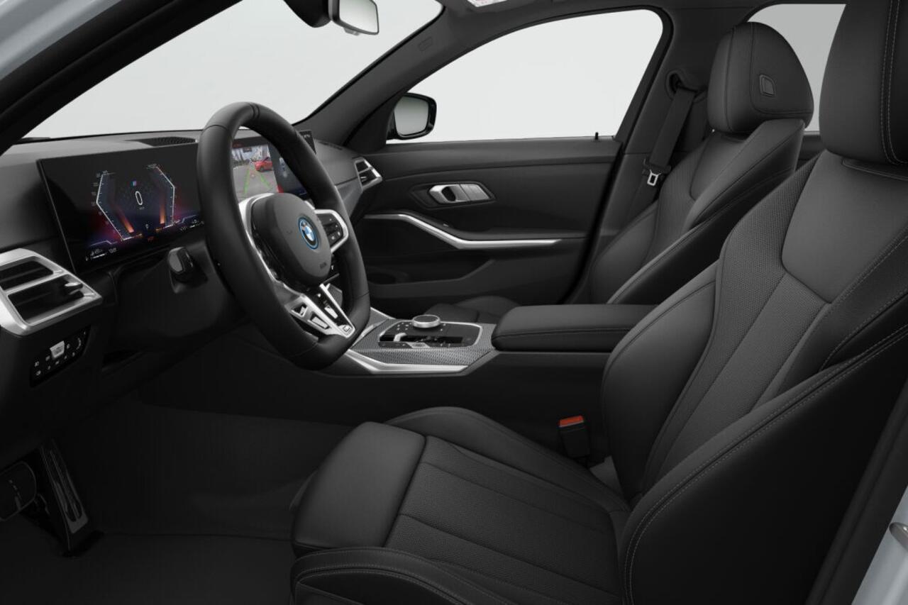 BMW 3-SERIE Touring 330e M Sport Edition | M Sportpakket | Comfort Pack | Glazen panoramadak