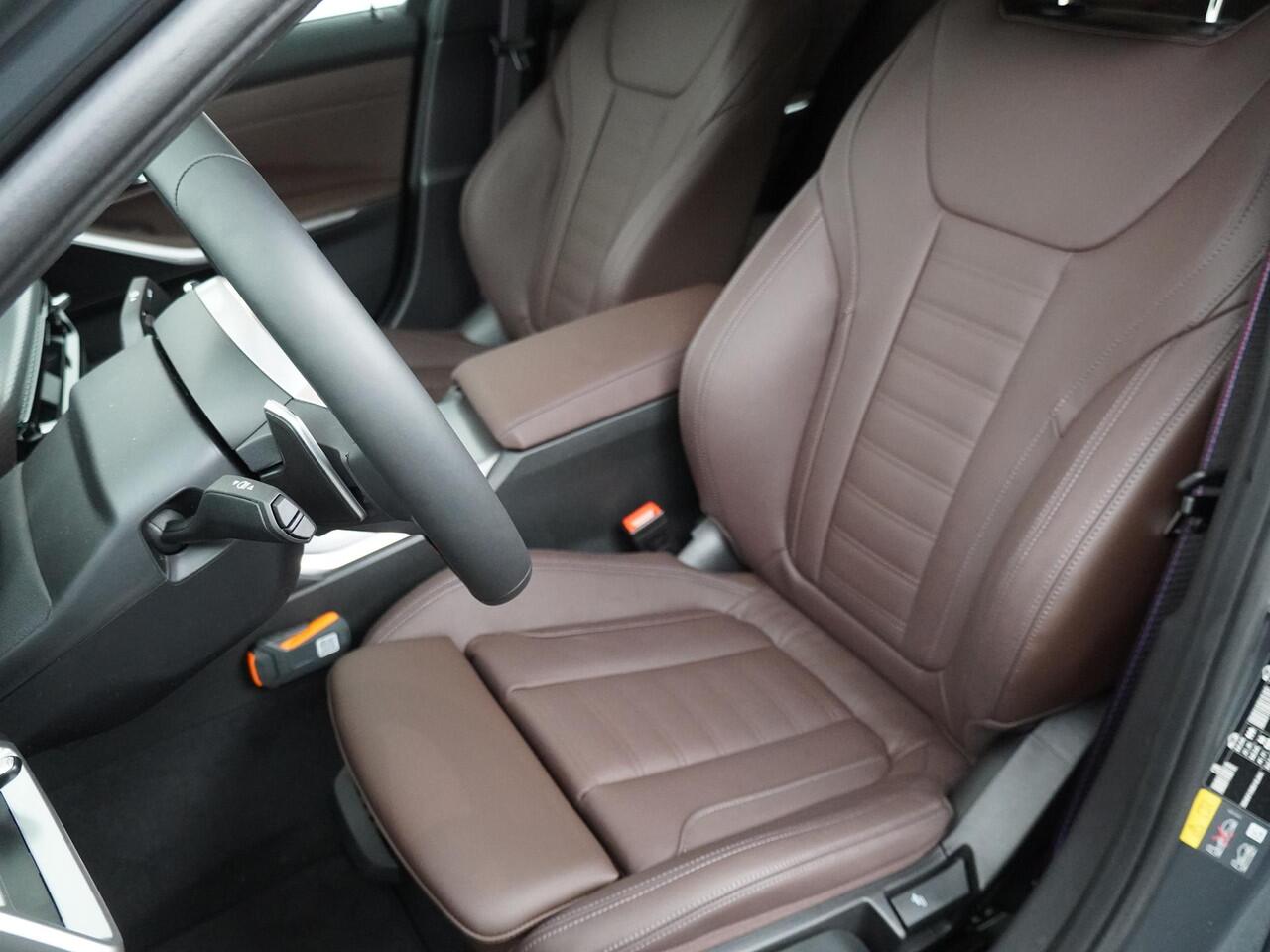 BMW 3-SERIE 330e M-Sportpakket Pro | Panoramadak | Head-Up | Driving Assistant | Comfort Access |