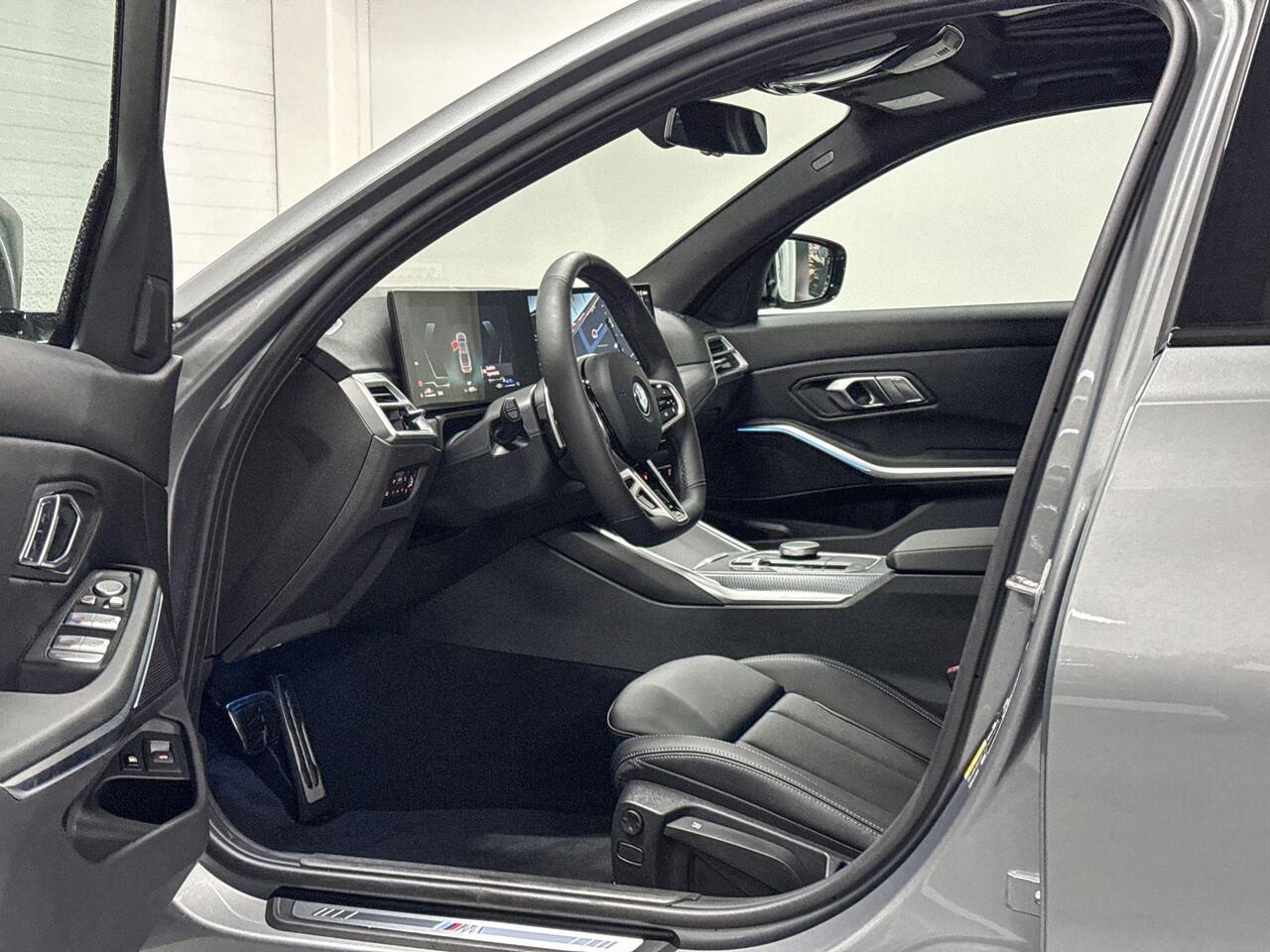 BMW 3-SERIE Sedan 330e | M-Sport | Comfort Pack | Driving Assistant | Active Cruise Control | Hifi System | Schuif-/kanteldak | Comfort Access