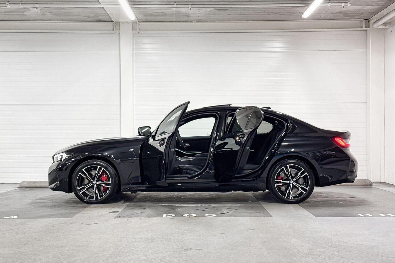 BMW 3-SERIE Sedan 330e | M-Sport Pro | Comfort Pack | Driving Assistant | Hifi System | Schuif-/kanteldak | Comfort Access